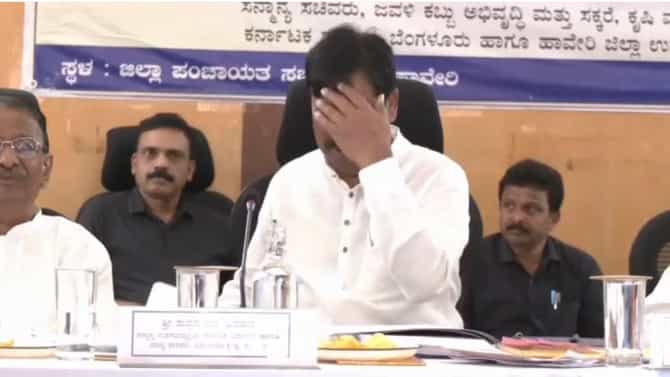 ಪ್ರಗತಿ ಪರಿಶೀಲನಾ ಸಭೆಯಲ್ಲಿ ರುದ್ರಪ್ಪ ಲಮಾಣಿ ಕಣ್ಣೀರು