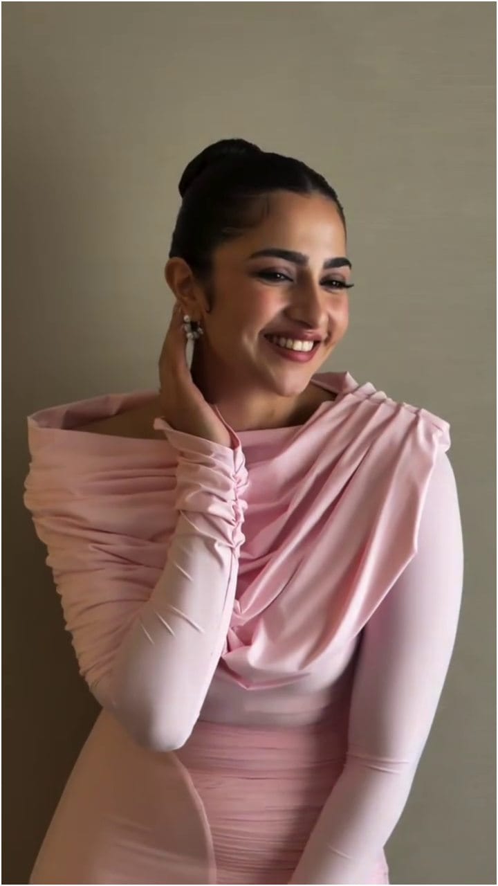 ಮುದ್ದು ಮುದ್ದಾಗಿ ಕಾಣಿಸ್ತಿದ್ದಾರೆ ರುಕ್ಮಿಣಿ ವಸಂತ್