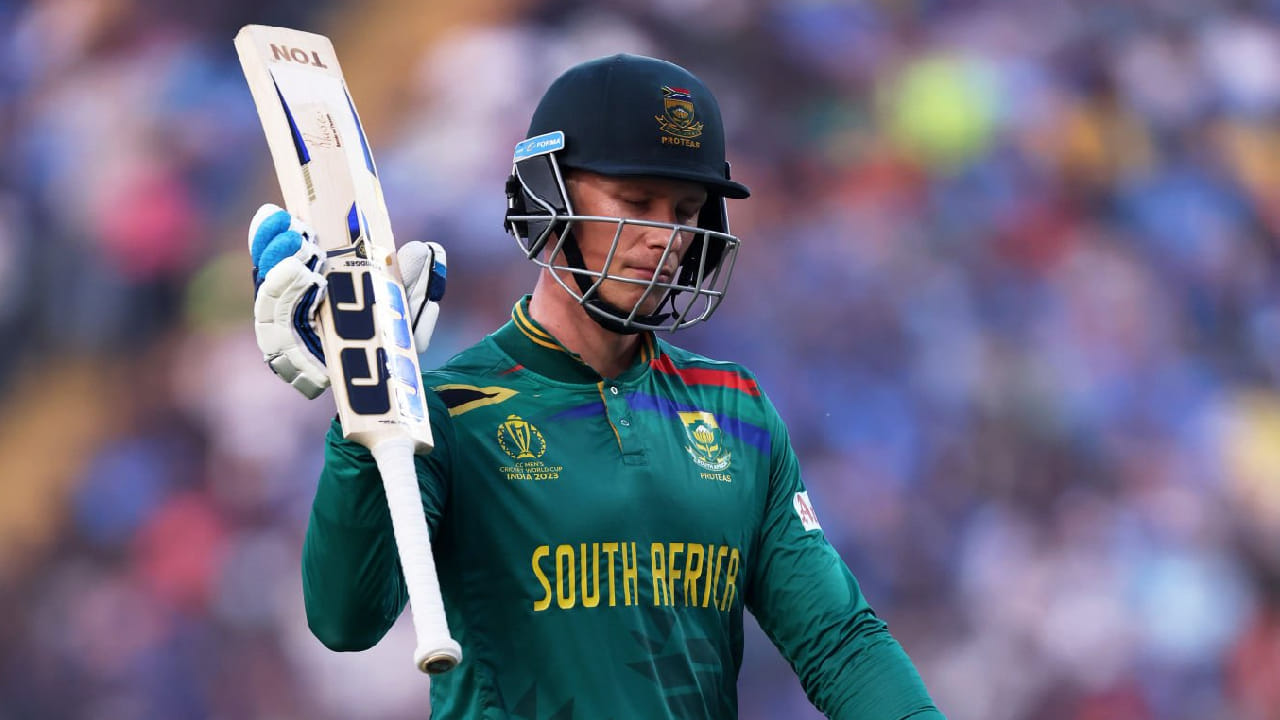 2018ರಲ್ಲಿ ಝಿಂಬಾಬ್ವೆ ವಿರುದ್ಧದ ಟಿ20 ಪಂದ್ಯದ ಮೂಲಕ ಸೌತ್ ಆಫ್ರಿಕಾ ಪರ ಪಾದಾರ್ಪಣೆ ಮಾಡಿದ ಡಸ್ಸೆನ್, ಅಲ್ಪಾವಧಿಯಲ್ಲೇ ತಂಡದ ಮಧ್ಯಾಂತರ ಕ್ರಮಾಂಕದ ಶಕ್ತಿಯಾದರು. ಆಗಸ್ಟ್ 16, 2025 ರಂದು ಆಸ್ಟ್ರೇಲಿಯಾ ವಿರುದ್ಧ ನಡೆದ ಟಿ20 ಪಂದ್ಯವೇ ಅವರ ವೃತ್ತಿಜೀವನದ ಕೊನೆಯ ಅಂತರರಾಷ್ಟ್ರೀಯ ಪಂದ್ಯವಾಯಿತು.