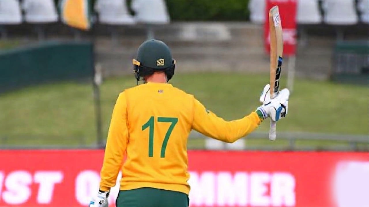 ಸೌತ್ ಆಫ್ರಿಕಾದ ಸ್ಫೋಟಕ ಬ್ಯಾಟರ್ ರಾಸ್ಸಿ ವ್ಯಾನ್ ಡೆರ್ ಡಸ್ಸೆನ್ (Rassie van der Dussen) ಅವರು ಇಂದು (ಏಪ್ರಿಲ್ 2, 2026) ಎಲ್ಲಾ ಮಾದರಿಯ ಅಂತರರಾಷ್ಟ್ರೀಯ ಕ್ರಿಕೆಟ್‌ಗೆ ನಿವೃತ್ತಿ ಘೋಷಿಸಿದ್ದಾರೆ. ಕಳೆದ ಏಳು ವರ್ಷಗಳಿಂದ ಸೌತ್ ಆಫ್ರಿಕಾ ತಂಡದ ಭಾಗವಾಗಿದ್ದ ಡಸ್ಸೆನ್ ಯುವ ಆಟಗಾರರಿಗೆ ಅವಕಾಶ ಕಲ್ಪಿಸುವ ಸಲುವಾಗಿ ನಿವೃತ್ತಿ ಘೋಷಿಸುತ್ತಿರುವುದಾಗಿ ತಿಳಿಸಿದ್ದಾರೆ.