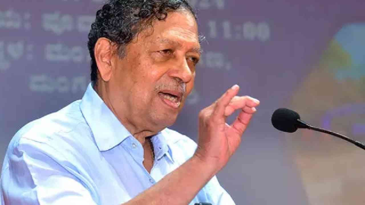 ಕಾರ್ಯಕ್ರಮದಲ್ಲಿ ಕುಸಿದುಬಿದ್ದ ಲೋಕಾಯುಕ್ತ ನಿವೃತ್ತ ನ್ಯಾಯಮೂರ್ತಿ ಸಂತೋಷ್ ಹೆಗ್ಡೆ