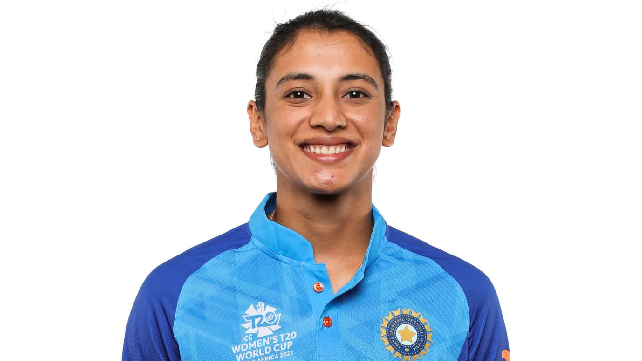 ಭಾರತದ 161 ಟಿ20 ಪಂದ್ಯಗಳನ್ನಾಡಿರುವ ಸ್ಮೃತಿ ಮಂಧಾನ ಒಟ್ಟು 4,244 ರನ್‌ ಕಲೆಹಾಕಿದ್ದಾರೆ. ಈ ಮೂಲಕ ಟಿ20 ಅಂತಾರಾಷ್ಟ್ರೀಯ ಕ್ರಿಕೆಟ್​ನಲ್ಲಿ ಅತೀ ಹೆಚ್ಚು ರನ್​ ಕಲೆಹಾಕಿದ ಭಾರತೀಯ ಬ್ಯಾಟರ್ ಎಂಬ ಹೆಗ್ಗಳಿಕೆಯನ್ನು ತಮ್ಮದಾಗಿಸಿಕೊಂಡಿದ್ದಾರೆ.