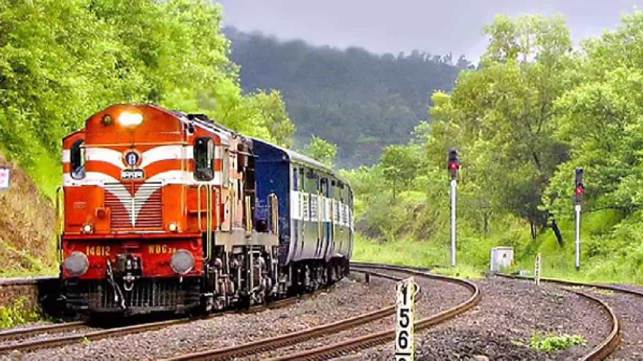 2025-26 ಸಾಲಿನಲ್ಲಿ ನೈರುತ್ಯ ರೈಲ್ವೆ, ಬೆಂಗಳೂರು ವಿಭಾಗ ಭರ್ಜರಿ ಸಾಧನೆ: ಕೋಟಿ ಕೋಟಿ ಆದಾಯ 2025-26 ಸಾಲಿನಲ್ಲಿ ನೈರುತ್ಯ ರೈಲ್ವೆ, ಬೆಂಗಳೂರು ವಿಭಾಗ ಭರ್ಜರಿ ಸಾಧನೆ: ಕೋಟಿ ಕೋಟಿ ಆದಾಯ