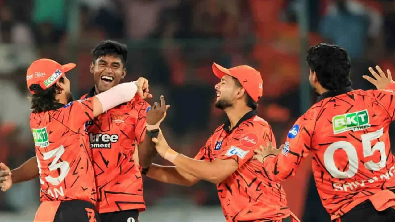 SRH vs RR IPL 2026 Highlights: ಚೊಚ್ಚಲ ಪಂದ್ಯವನ್ನಾಡಿದ ಇಬ್ಬರು ಯುವ ವೇಗಿಗಳಿಂದ ಗೆದ್ದ ಸನ್ರೈಸರ್ಸ್ SRH vs RR IPL 2026 Highlights: ಚೊಚ್ಚಲ ಪಂದ್ಯವನ್ನಾಡಿದ ಇಬ್ಬರು ಯುವ ವೇಗಿಗಳಿಂದ ಗೆದ್ದ ಸನ್ರೈಸರ್ಸ್