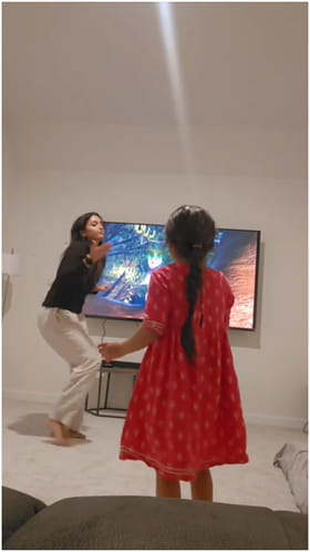 ಬಾಲಕಿ ಜೊತೆ ಕುಣಿದಾಡಿದ ನಟಿ ಶ್ರೀನಿಧಿ ಶೆಟ್ಟಿ