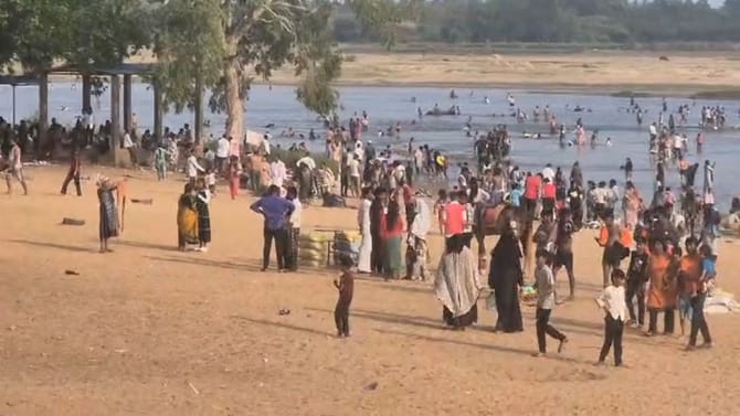 ನದಿಗೆ ಈಜಲು ಇಳಿದಿದ್ದ ಇಬ್ಬರು ವಿದ್ಯಾರ್ಥಿನಿಯರು ಜಲಸಮಾಧಿ