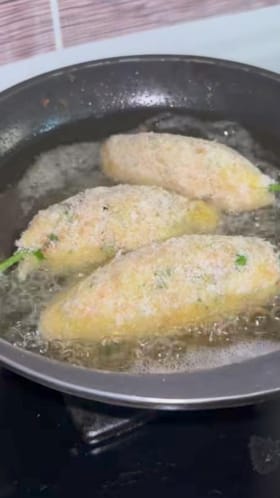 ಸಿಂಪಲ್ ಆಗಿ ಮಾಡಿ ಸ್ಟಫ್ಡ್ ಮಿರ್ಚಿ ಪಕೋಡ