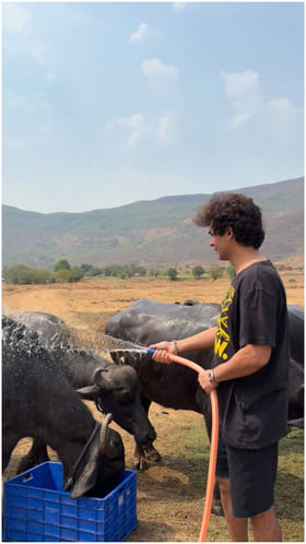 ಹಳ್ಳಿ ಹೈದನಂತೆ ಕಾಲ ಕಳೆದ ಸುನಿಲ್ ಗ್ರೋವರ್