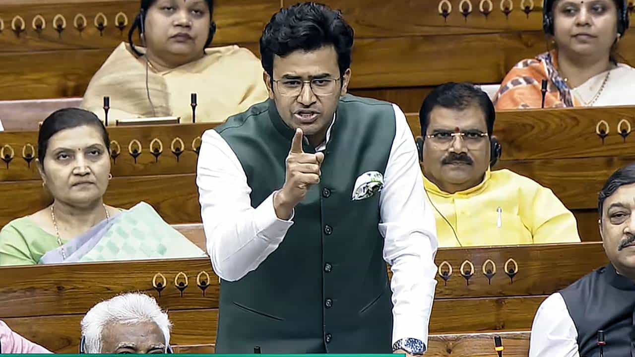 ವಿಳಂಬವಾದ್ರು ಬಿಜೆಪಿ ಮಹಿಳಾ ಮೀಸಲಾತಿ ಬಿಲ್ ಜಾರಿ ಮಾಡುತ್ತೆ: ಸಂಸದ ತೇಜಸ್ವಿ ಸೂರ್ಯ ವಿಳಂಬವಾದ್ರು ಬಿಜೆಪಿ ಮಹಿಳಾ ಮೀಸಲಾತಿ ಬಿಲ್ ಜಾರಿ ಮಾಡುತ್ತೆ: ಸಂಸದ ತೇಜಸ್ವಿ ಸೂರ್ಯ
