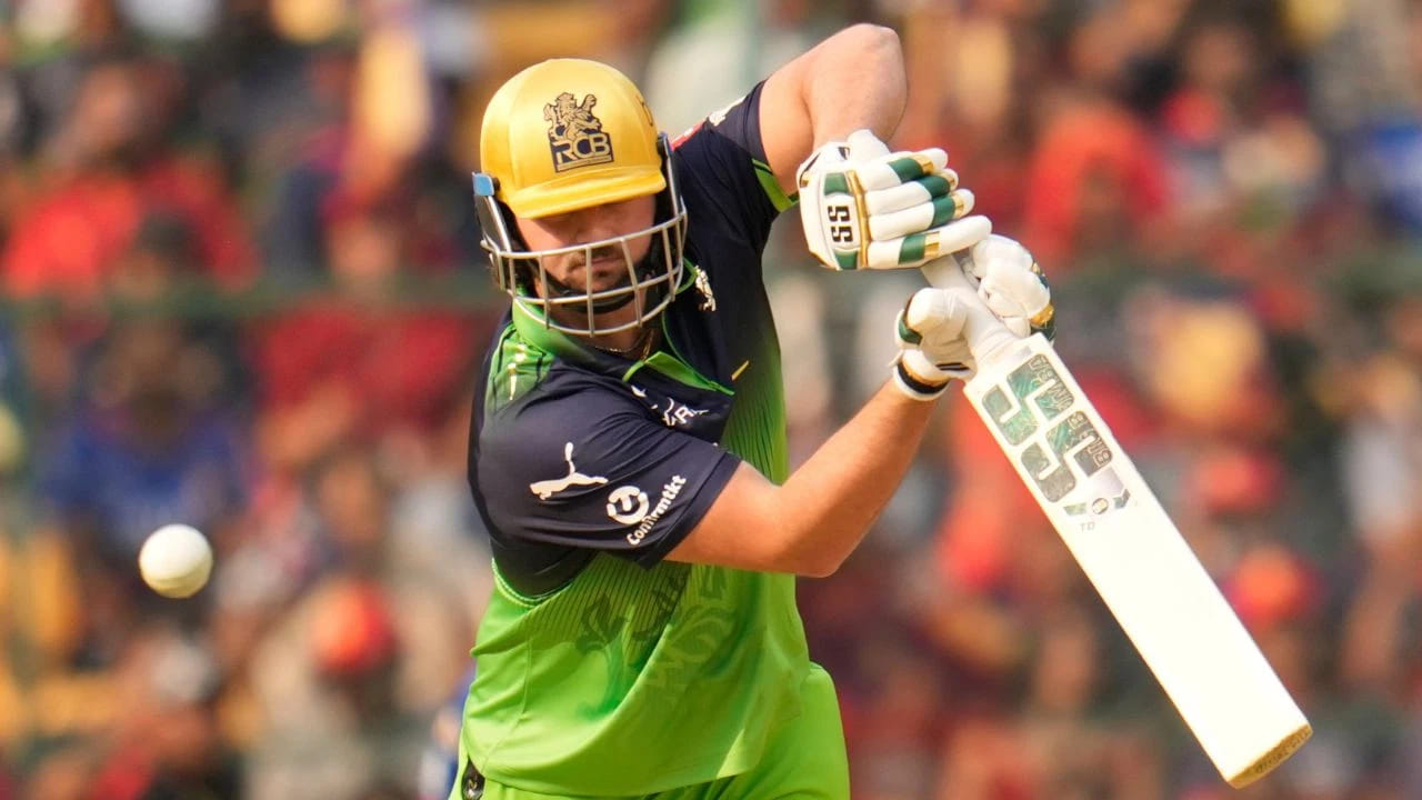 ಐಪಿಎಲ್‌ನಲ್ಲಿ ಅತಿ ಹೆಚ್ಚು ರನ್ ಗಳಿಸಿದವರು, ಅತಿ ಹೆಚ್ಚು ಸಿಕ್ಸರ್‌ಗಳನ್ನು ಬಾರಿಸಿದವರು ಮತ್ತು ಅತಿ ಹೆಚ್ಚು ಬೌಂಡರಿಗಳನ್ನು ಬಾರಿಸಿದ ಆಟಗಾರರ ಪಟ್ಟಿಯಲ್ಲಿ ಭಾರತದ ಬ್ಯಾಟ್ಸ್‌ಮನ್‌ಗಳೆ ಮುಂಚೂಣಿಯಲ್ಲಿದ್ದಾರೆ. ಆದರೆ ಇದೆಲ್ಲದರ ನಡುವೆ ಅತಿ ವೇಗವಾಗಿ ರನ್ ಪೂರೈಸಿದ ಆಟಗಾರರ ಪಟ್ಟಿಯಲ್ಲಿ ಆರ್​ಸಿಬಿಯ ಸ್ಫೋಟಕ ದಾಂಡಿಗ ಟಿಮ್ ಡೇವಿಡ್ ಇದೀಗ ಎರಡನೇ ಸ್ಥಾನವನ್ನು ಅಲಂಕರಿಸಿದ್ದಾರೆ.
