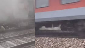 ರೈಲಿನಿಂದ ಇಳಿದ ಪ್ರಯಾಣಿಕನ ಮೇಲೆ ಹರಿದ ಮತ್ತೊಂದು ರೈಲು