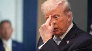 ನಮ್ಮ ದಿಗ್ಬಂಧನ ಸನಿಹ ಬಂದರೆ ಇರಾನಿನ ಹಡಗುಗಳ ನಿರ್ನಾಮ ನಿಶ್ಚಿತ: ಇರಾನ್‌ಗೆ ಟ್ರಂಪ್ ಖಡಕ್ ಎಚ್ಚರಿಕೆ