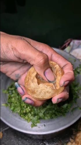 ಪಾನಿಪುರಿ ಪ್ರಿಯರು ನೋಡಲೇಬೇಕಾದ ವಿಡಿಯೋ