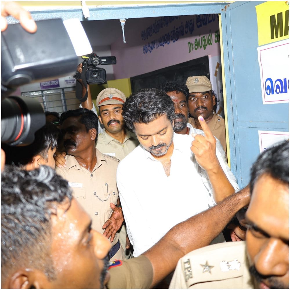 ದಳಪತಿ ವಿಜಯ್ ಅವರ ಟಿವಿಕೆ ಪಕ್ಷ ತಮಿಳುನಾಡಿನ ಎಲ್ಲಾ ಕ್ಷೇತ್ರದಲ್ಲಿ ಸ್ಪರ್ಧಿಸಿದೆ. ವಿಜಯ್ ಅವರು ಇಂದು ಚೆನ್ನೈನಲ್ಲಿ ವೋಟ್ ಹಾಕಿದರು. ಅವರು ಗೆಲ್ಲುವ ಭರವಸೆಯಲ್ಲಿದ್ದಾರೆ. 