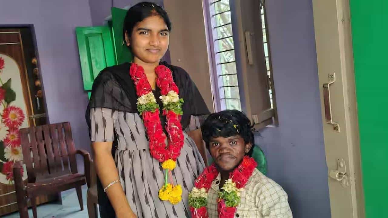 Viral: ಧರ್ಮದ ಎಲ್ಲೆ ಮೀರಿ ಒಂದಾದ ಅಪರೂಪದ ಜೋಡಿ; 3 ಅಡಿ ಎತ್ತರದ ವರನ ಕೈಹಿಡಿದ 5 ಅಡಿ ಯುವತಿ