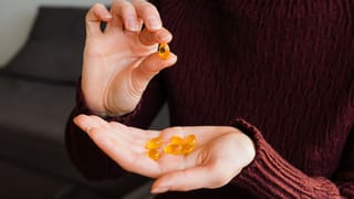 ಬೇಸಿಗೆಯಲ್ಲಿ ಮಕ್ಕಳು ಡಿಹೈಡ್ರೇಟ್ ಆಗುವುದನ್ನು ತಡೆಯಲು ಡಾ. ಹರೀಶ್ ನೀಡಿರುವ ಸಲಹೆ ತಪ್ಪದೆ ಪಾಲಿಸಿ