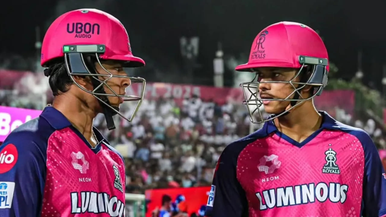 IPL 2026: ಇಂಡಿಯನ್ ಪ್ರೀಮಿಯರ್ ಲೀಗ್​ನಲ್ಲಿ ರಾಜಸ್ಥಾನ್ ರಾಯಲ್ಸ್ ತಂಡದ ಆರಂಭಿಕ ಜೋಡಿಯಾದ ಯಶಸ್ವಿ ಜೈಸ್ವಾಲ್ ಮತ್ತು ವೈಭವ್ ಸೂರ್ಯವಂಶಿ ಹೊಸ ಇತಿಹಾಸ ಬರೆದಿದ್ದಾರೆ. ಏಪ್ರಿಲ್ 4ರಂದು ಗುಜರಾತ್ ಟೈಟಾನ್ಸ್ ವಿರುದ್ಧ ನಡೆದ ಪಂದ್ಯದಲ್ಲಿ ಇವರಿಬ್ಬರು ಭಾರತೀಯ ಕ್ರಿಕೆಟ್‌ನ ದಿಗ್ಗಜ ಜೋಡಿ ವೀರೇಂದ್ರ ಸೆಹ್ವಾಗ್ ಮತ್ತು ಗೌತಮ್ ಗಂಭೀರ್ ಅವರ ಹೆಸರಿನಲ್ಲಿದ್ದ ಹಳೆಯ ದಾಖಲೆಯೊಂದನ್ನು ಅಳಿಸಿ ಹಾಕಿದ್ದಾರೆ.