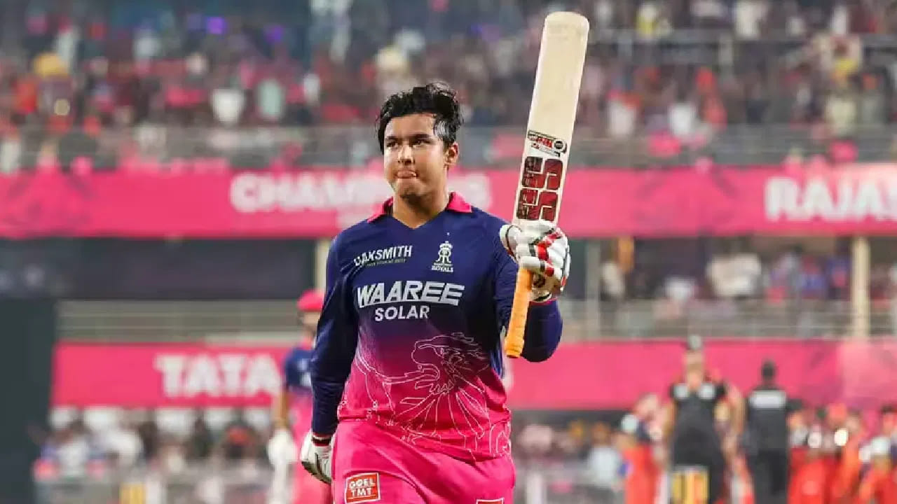 IPL 2026: ಇಂಡಿಯನ್ ಪ್ರೀಮಿಯರ್ ಲೀಗ್​ನಲ್ಲಿ ವೈಭವ್ ಸೂರ್ಯವಂಶಿ (Vaibhav Sooryavanshi) ಹೊಸ ಇತಿಹಾಸ ನಿರ್ಮಿಸಿದ್ದಾರೆ. ಅದು ಸಹ ಕೇವಲ 227 ಎಸೆತಗಳಲ್ಲಿ ಎಂಬುದು ವಿಶೇಷ. ಈ 227 ಎಸೆತಗಳ ಮೂಲಕ ವೈಭವ್ ಮುರಿದಿರುವುದು ಗ್ಲೆನ್ ಮ್ಯಾಕ್ಸ್​​ವೆಲ್ ಹೆಸರಿನಲ್ಲಿದ್ದ ಭರ್ಜರಿ ದಾಖಲೆಯನ್ನು..!