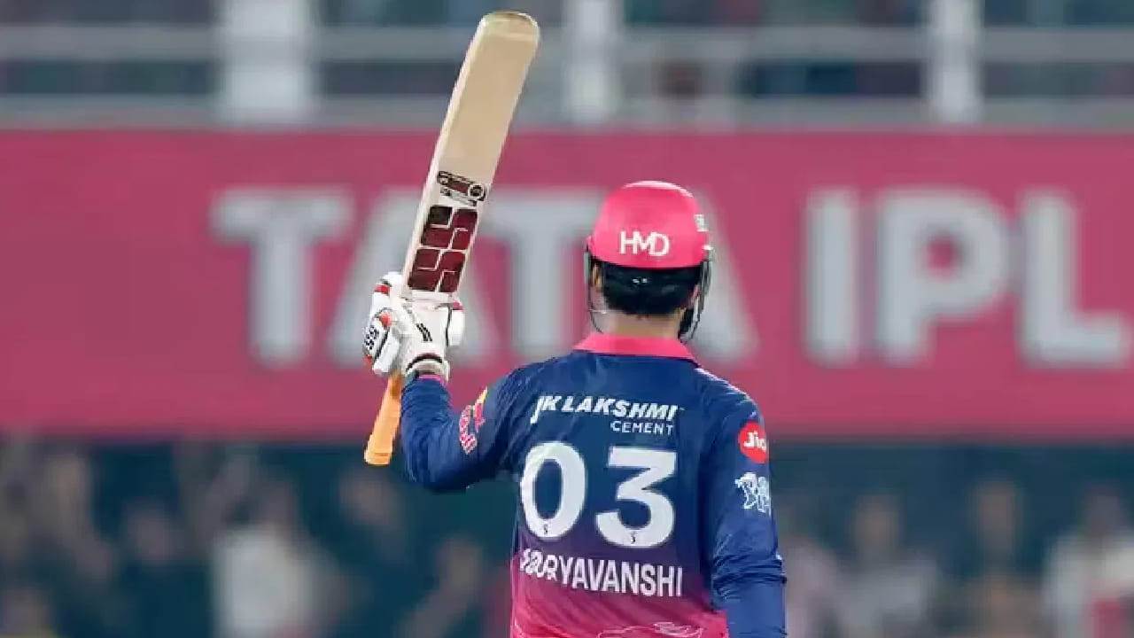 ಗೇಲ್ ದಾಖಲೆ ಉಡೀಸ್: ಕೇವಲ 15 ಇನ್ನಿಂಗ್ಸ್‌ಗಳಲ್ಲಿ 50 ಐಪಿಎಲ್ ಸಿಕ್ಸರ್ ಪೂರೈಸುವ ಮೂಲಕ ವೈಭವ್ ಸೂರ್ಯವಂಶಿ ಕ್ರಿಸ್ ಗೇಲ್ (21 ಇನ್ನಿಂಗ್ಸ್) ಅವರ ಭರ್ಜರಿ ದಾಖಲೆಯನ್ನು ಮುರಿದಿದ್ದಾರೆ.