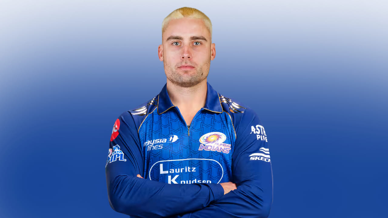 ವಿಲ್ ಜ್ಯಾಕ್ಸ್: ಮುಂಬೈ ಇಂಡಿಯನ್ಸ್ ತಂಡದ ಪ್ರಮುಖ ಆಟಗಾರ ವಿಲ್ ಜ್ಯಾಕ್ಸ್ ಇನ್ನೂ ತಂಡವನ್ನು ಸೇರಿಕೊಂಡಿಲ್ಲ. ಹೀಗಾಗಿ ವಾಂಖೆಡೆ ಸ್ಟೇಡಿಯಂನಲ್ಲಿ ನಡೆಯಲಿರುವ ಇಂದಿನ ಮ್ಯಾಚ್​ಗೂ ವಿಲ್ ಜ್ಯಾಕ್ಸ್ ಅಲಭ್ಯರಾಗಲಿದ್ದಾರೆ.