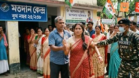 ಎರಡು ವರ್ಷಗಳ ಹಿಂದೆ ನಾಪತ್ತೆಯಾಗಿದ್ದ ಹೆಂಡತಿಯನ್ನು ಮತಗಟ್ಟೆಯಲ್ಲಿ ಕಂಡ ಪತಿ