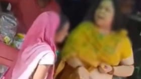 ಬಾಕಿ ಹಣಕ್ಕಾಗಿ ಮಹಿಳೆಯ ಕಪಾಳಕ್ಕೆ ಬಾರಿಸಿದ ಅಂಗಡಿ ಓನರ್