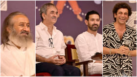 ಆರ್ಟ್ ಆಫ್ ಲಿವಿಂಗ್ 45ರ ಸಂಭ್ರಮ: ಒಂದೇ ವೇದಿಕೆಯಲ್ಲಿ ಬಾಲಿವುಡ್ ತಾರೆಯರು