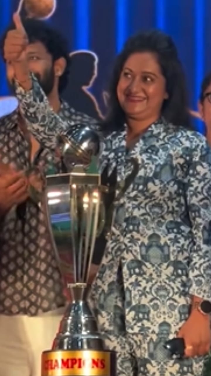 ಥ್ರೋ ಬಾಲ್ ಟೂರ್ನಿ ಉದ್ಘಾಟನೆಯಲ್ಲಿ ಬಿಗ್​​ಬಾಸ್ ಅಶ್ವಿನಿ ಗೌಡ