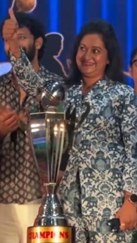 ಥ್ರೋ ಬಾಲ್ ಟೂರ್ನಿ ಉದ್ಘಾಟನೆಯಲ್ಲಿ ಬಿಗ್​​ಬಾಸ್ ಅಶ್ವಿನಿ ಗೌಡ