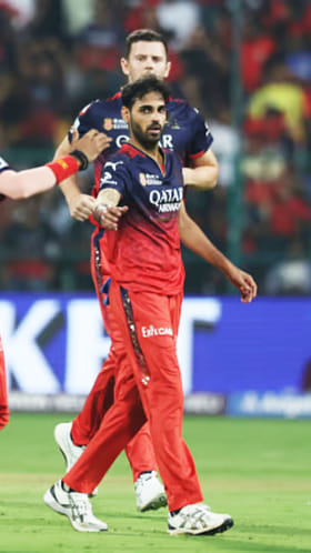 ಸ್ವಿಂಗ್ ಅ್ಯಂಡ್ ಪೇಸ್: RCB ರಣಬೇಟೆಗಾರರು!