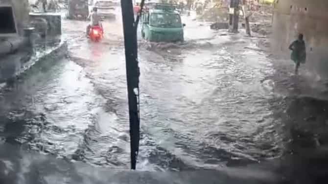 ವರುಣಾರ್ಭಟಕ್ಕೆ ಚಿಕ್ಕಮಗಳೂರಲ್ಲಿ ಹೊಳೆಯಂತಾದ ರಸ್ತೆಗಳು