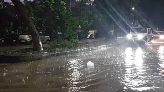 Bangaluru Rain: ಬೆಂಗಳೂರಲ್ಲಿ ವರುಣಾರ್ಭಟ: ರಸ್ತೆಗಳು ಜಲಾವೃತ, ಸಂಚಾರ ವ್ಯತ್ಯಯ