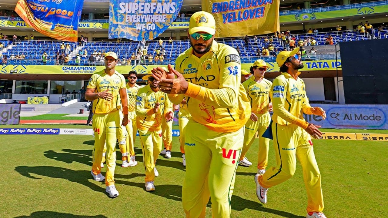 2026 ರ ಐಪಿಎಲ್ನಲ್ಲಿ ಐದು ಬಾರಿಯ ಚಾಂಪಿಯನ್ ಸಿಎಸ್ಕೆ ತಂಡದ ಆರಂಭ ಅಷ್ಟು ಉತ್ತಮವಾಗಿರಲಿಲ್ಲ. ಆದರೆ ಇದೀಗ ಗೆಲುವಿನ ಲಯಕ್ಕೆ ಮರಳಿರುವ ಸಿಎಸ್ಕೆ ತಂಡ ಪ್ಲೇಆಫ್ಗೇರಲು ಉಳಿದಿರುವ 3 ಪಂದ್ಯಗಳನ್ನು ಗೆಲ್ಲಲೇಬೇಕಾದ ಒತ್ತಡದಲ್ಲಿದೆ. ಇದರ ನಡುವೆ ಆಟಗಾರರ ಇಂಜುರಿ ಸಮಸ್ಯೆ ಕೂಡ ಸಿಎಸ್ಕೆ ತಂಡದ ಕಳಪೆ ಪ್ರದರ್ಶನಕ್ಕೆ ಪ್ರಮುಖ ಕಾರಣವೂ ಆಗಿದೆ.