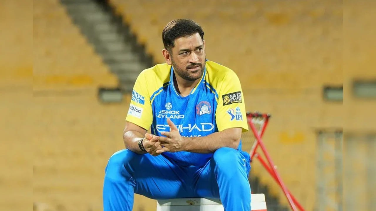 Dhoni (3)