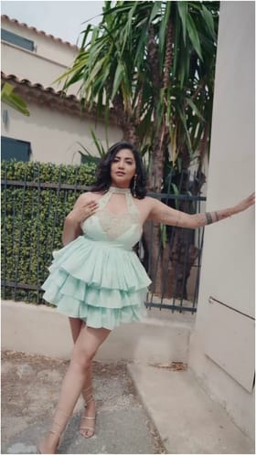 ಮಿನಿ ಫ್ರಾಕ್ ಧರಿಸಿ ಮಿಂಚಿದ ದಿಶಾ ಮದನ್