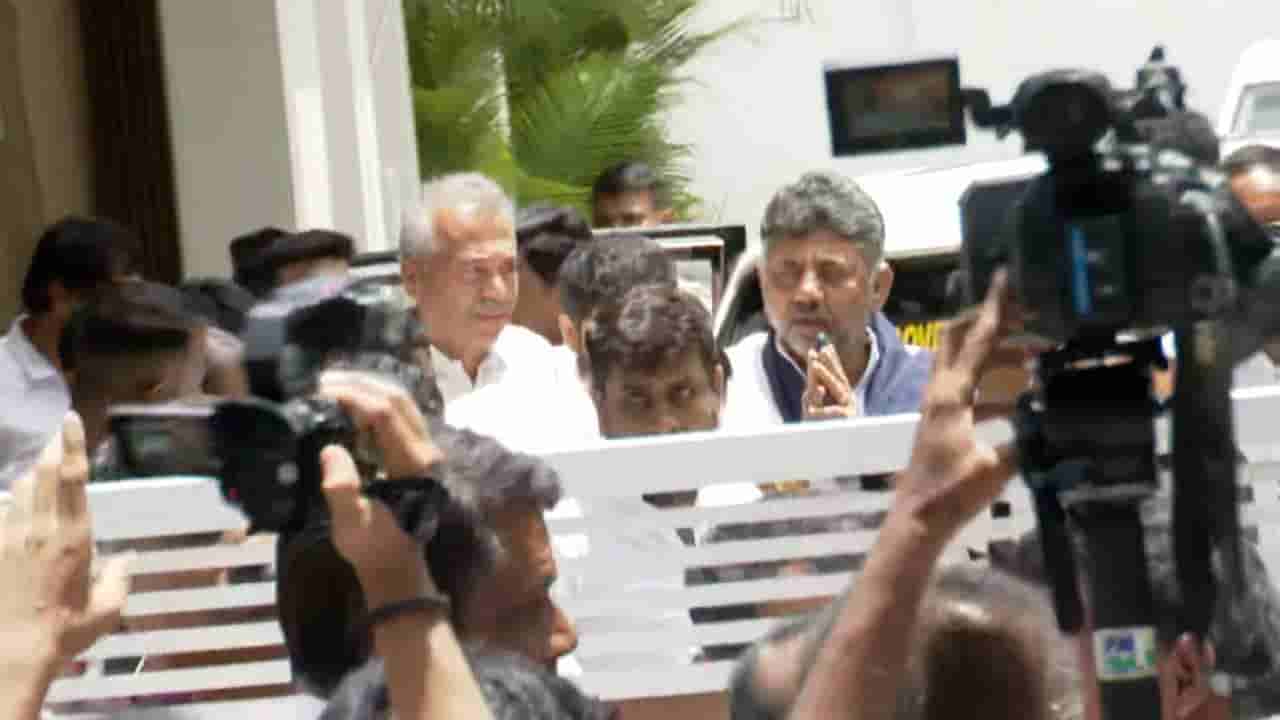 ಸಂಪುಟ ಸೇರಲು ಕಸರತ್ತು: ಡಿಕೆ ಶಿವಕುಮಾರ್ ನಿವಾಸಕ್ಕೆ ಮಾಜಿ ಸಚಿವರು, ಶಾಸಕರ ಪರೇಡ್!