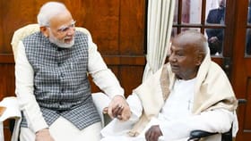 ವಯಸ್ಸಾಗಿದೆ ಅಂತಾ ಮನೇಲಿ ಕೂರಲ್ಲ ಎಂದ ದೇವೇಗೌಡ್ರು!