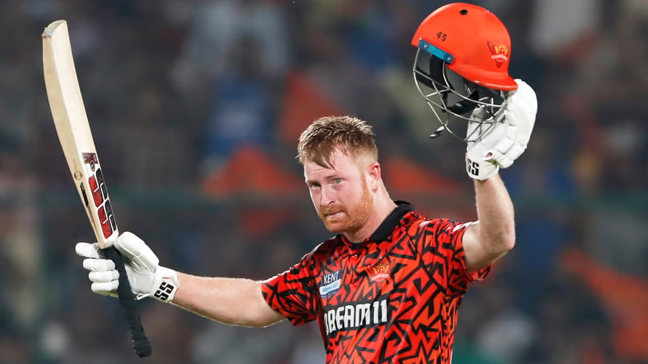 IPL 2026: ಇಂಡಿಯನ್ ಪ್ರೀಮಿಯರ್ ಲೀಗ್ನಲ್ಲಿ ಹೆನ್ರಿಕ್ ಕ್ಲಾಸೆನ್ (Heinrich Klaasen) ಹೊಸ ಇತಿಹಾಸ ಬರೆದಿದ್ದಾರೆ. ಅದು ಕೂಡ ನಾಲ್ಕನೇ ಕ್ರಮಾಂಕದಲ್ಲಿ ಭರ್ಜರಿ ಬ್ಯಾಟಿಂಗ್ ಪ್ರದರ್ಶಿಸುವ ಮೂಲಕ. ಈ ಭರ್ಜರಿ ಪ್ರದರ್ಶನದೊಂದಿಗೆ ಕ್ಲಾಸೆನ್ ಈ ಬಾರಿಯ ಐಪಿಎಲ್ನಲ್ಲಿ 600+ ರನ್ ಕಲೆಹಾಕಿದ್ದಾರೆ. (PC: IPL)