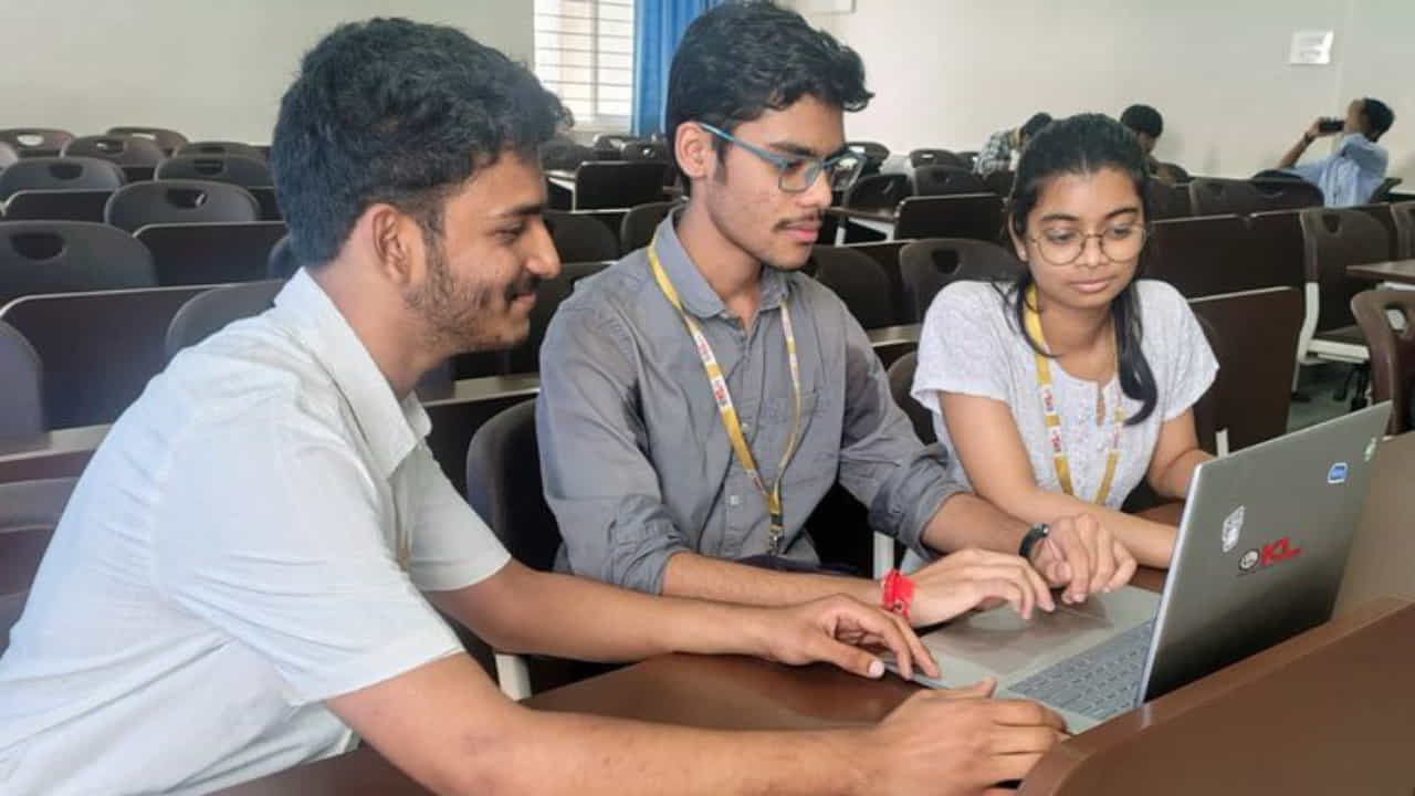 Admissions Open: IIIT ಬೆಂಗಳೂರು ಬಿ.ಟೆಕ್ ಪ್ರವೇಶಾತಿ ಆರಂಭ: ಜೂನ್ 8ರೊಳಗೆ ಅರ್ಜಿ ಸಲ್ಲಿಸಿ Admissions Open: IIIT ಬೆಂಗಳೂರು ಬಿ.ಟೆಕ್ ಪ್ರವೇಶಾತಿ ಆರಂಭ: ಜೂನ್ 8ರೊಳಗೆ ಅರ್ಜಿ ಸಲ್ಲಿಸಿ