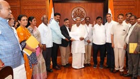 ಜಾತಿ ಗಣತಿ ವರದಿ ಸ್ವೀಕರಿಸಿದ ಸಿದ್ದದರಾಮಯ್ಯ, ಮುಸ್ಲಿಂ ನಂ.1 ಜಾತಿ!