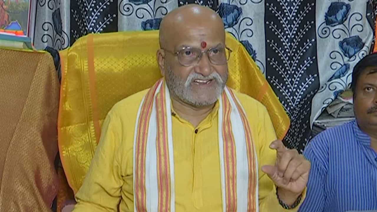 ಸಮವಸ್ತ್ರ ಆದೇಶ ರದ್ದು: ಸರ್ಕಾರದ ನಿರ್ಧಾರದ ವಿರುದ್ಧ ಕಾನೂನು ಸಮರದ ಎಚ್ಚರಿಕೆ; ಓಲೈಕೆ ರಾಜಕಾರಣದ ಆರೋಪ! ಸಮವಸ್ತ್ರ ಆದೇಶ ರದ್ದು: ಸರ್ಕಾರದ ನಿರ್ಧಾರದ ವಿರುದ್ಧ ಕಾನೂನು ಸಮರದ ಎಚ್ಚರಿಕೆ; ಓಲೈಕೆ ರಾಜಕಾರಣದ ಆರೋಪ!