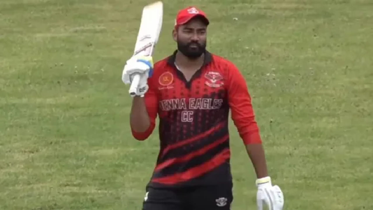 ಇದಕ್ಕೂ ಮುನ್ನ ಈ ಭರ್ಜರಿ ವಿಶ್ವ ದಾಖಲೆ ಆಸ್ಟ್ರೀಯಾ ತಂಡದ ಕರಣ್​ಬೀರ್ ಸಿಂಗ್ ಹೆಸರಿನಲ್ಲಿತ್ತು. ಕರಣ್​ಬೀರ್ ಸಿಂಗ್ ಕೇವಲ 33 ಇನಿಂಗ್ಸ್​​ಗಳ ಮೂಲಕ 100 ಸಿಕ್ಸರ್​ಗಳನ್ನು ಸಿಡಿಸಿದ್ದರು. ಹಾಗೆಯೇ ಈ 100 ಸಿಕ್ಸರ್​ಗಳನ್ನು ಬಾರಿಸಲು ತೆಗೆದುಕೊಂಡಿದ್ದು ಕೇವಲ 817 ಎಸೆತಗಳನ್ನು ಮಾತ್ರ. ಈ ಮೂಲಕ ಟಿ20 ಇತಿಹಾಸದಲ್ಲೇ ಅತೀ ಕಡಿಮೆ ಎಸೆತಗಳಲ್ಲಿ ಹಾಗೂ ಕನಿಷ್ಠ ಇನಿಂಗ್ಸ್​​ಗಳಲ್ಲಿ 100 ಸಿಕ್ಸ್​​ ಸಿಡಿಸಿದ ಬ್ಯಾಟರ್ ಎಂಬ ವಿಶ್ವ ದಾಖಲೆ ನಿರ್ಮಿಸಿದ್ದರು. (PC: Wisden)
