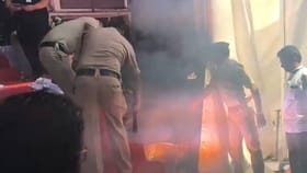 ರಾಯಚೂರು: ಸಾಮೂಹಿಕ ವಿವಾಹ ಕಾರ್ಯಕ್ರಮದಲ್ಲಿ ಅಗ್ನಿ ಅವಘಡ; ವಿಡಿಯೋ ನೋಡಿ