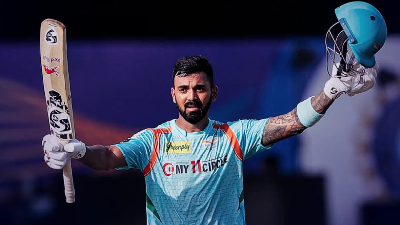 2022 ರಿಂದ 2024 ರವರೆಗೆ ಮೂರು ಸೀಸನ್‍ಗಳಲ್ಲಿ ಲಕ್ನೋ ಸೂಪರ್ ಜೈಂಟ್ಸ್ ಪರ ಕಣಕ್ಕಿಳಿದಿದ್ದ ಕೆಎಲ್ ರಾಹುಲ್ 38 ಇನಿಂಗ್ಸ್ ಗಳಲ್ಲಿ ಬ್ಯಾಟ್ ಬೀಸಿದ್ದಾರೆ. ಈ ವೇಳೆ 2 ಭರ್ಜರಿ ಶತಕಗಳೊಂದಿಗೆ ಒಟ್ಟು 1,410 ರನ್ ಕಲೆಹಾಕಿದ್ದರು. (PC: IPL)