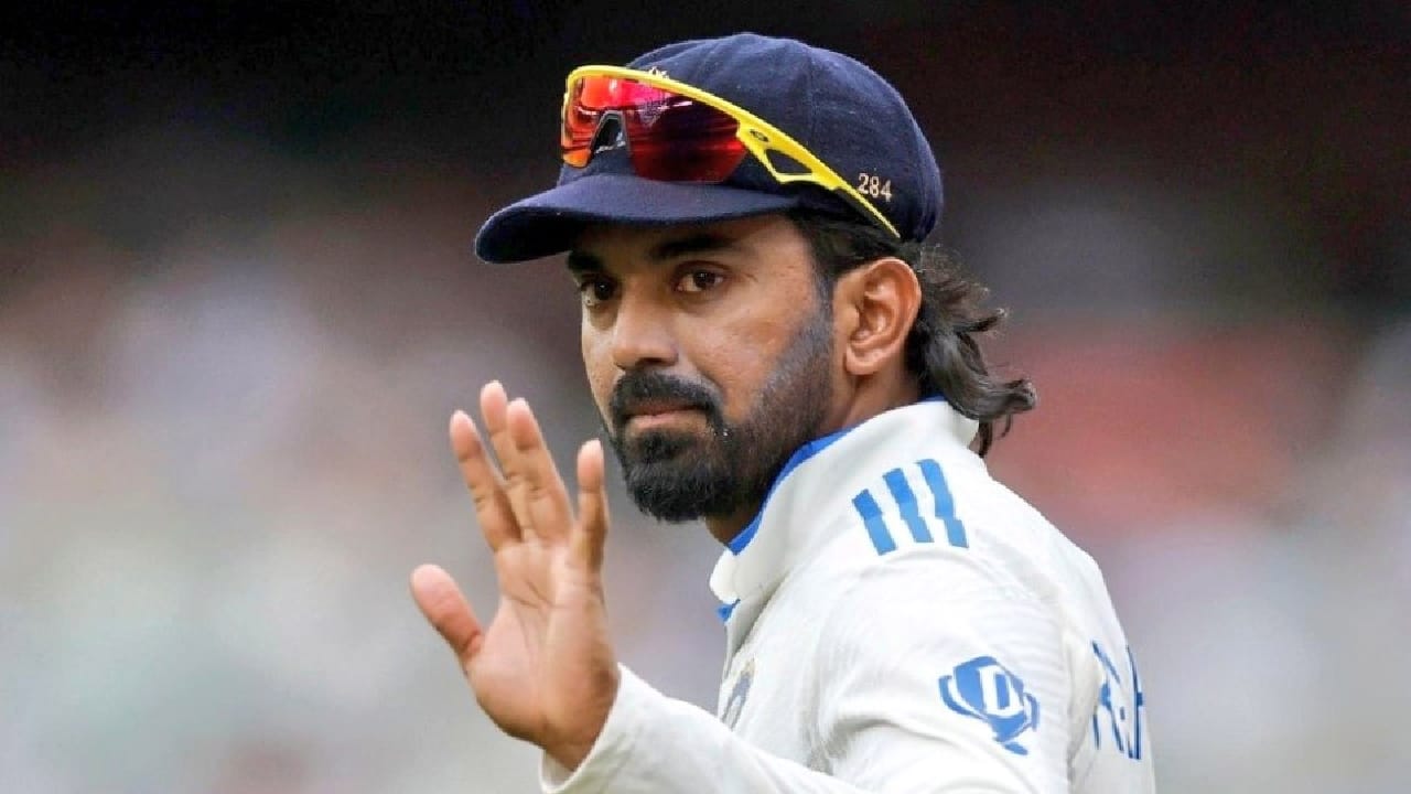 ಟೆಸ್ಟ್ ಕ್ಯಾಪ್ಟನ್ಸಿ: ಈ ಅವಧಿಯಲ್ಲಿ ರೋಹಿತ್ ಶರ್ಮಾ ಅವರ ಅನುಪಸ್ಥಿತಿಯಲ್ಲಿ ರಾಹುಲ್ ಅವರು ಸೌತ್ ಆಫ್ರಿಕಾ ಮತ್ತು ಬಾಂಗ್ಲಾದೇಶ್ ವಿರುದ್ಧದ ಒಟ್ಟು 3 ಟೆಸ್ಟ್ ಪಂದ್ಯಗಳಲ್ಲಿ ಭಾರತ ತಂಡವನ್ನು ನಾಯಕರಾಗಿ ಮುನ್ನಡೆಸಿದ್ದಾರೆ. (PC: Google)