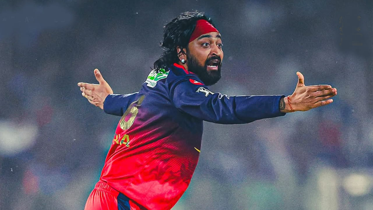 ಇದಾಗ್ಯೂ ಆರ್​ಸಿಬಿ ನಾಯಕ ಸ್ಪಿನ್ನರ್​ ಸುಯಶ್ ಶರ್ಮಾ ಅವರಿಗೆ ಚೆಂಡು ನೀಡಿದ್ದರು. ಇದಕ್ಕೆ ಮುಖ್ಯ ಕಾರಣ ಸುಯಶ್ ಮಿಸ್ಟ್ರಿ ಸ್ಪಿನ್ನರ್ ಆಗಿರುವುದು. ಅದೇ ಕೃನಾಲ್ ಪಾಂಡ್ಯ ರನ್​ ಗತಿಯನ್ನು ನಿಯಂತ್ರಿಸಬಲ್ಲ ಬೌಲರ್​. ಈ ಪಂದ್ಯದಲ್ಲಿ ರನ್ ಗತಿಯನ್ನು ನಿಯಂತ್ರಿಸುವುದಕ್ಕಿಂತ ಹೆಚ್ಚಾಗಿ ಆರ್​ಸಿಬಿ ತಂಡಕ್ಕೆ ವಿಕೆಟ್​ಗಳ ಅಗತ್ಯವಿತ್ತು. ಹೀಗಾಗಿ ರಾಯಲ್ ಚಾಲೆಂಜರ್ಸ್ ಬೆಂಗಳೂರು ತಂಡವು ಜೋಶ್ ಹೇಝಲ್​ವುಡ್​, ಭುವನೇಶ್ವರ್ ಕುಮಾರ್, ರೊಮಾರಿಯೊ ಶೆಫರ್ಡ್ ಹಾಗೂ ಸುಯಶ್ ಶರ್ಮಾ ಅವರನ್ನು ಮಾತ್ರ ಬಳಸಿಕೊಂಡಿದ್ದರು. ಇದಾಗ್ಯೂ ಈ ಪಂದ್ಯದಲ್ಲಿ ಆರ್​ಸಿಬಿ ತಂಡ 4 ವಿಕೆಟ್​ಗಳಿಂದ ಸೋಲನುಭವಿಸಿತು.