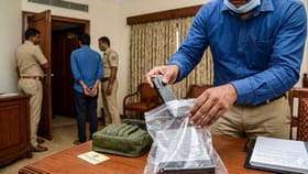 ಬೆಂಗಳೂರಿನ ಲಾಡ್ಜ್​ನಲ್ಲಿ ಸಿಕ್ತು ಜೀವಂತ ಗುಂಡುಗಳಿದ್ದ ಮ್ಯಾಗಜೀನ್!