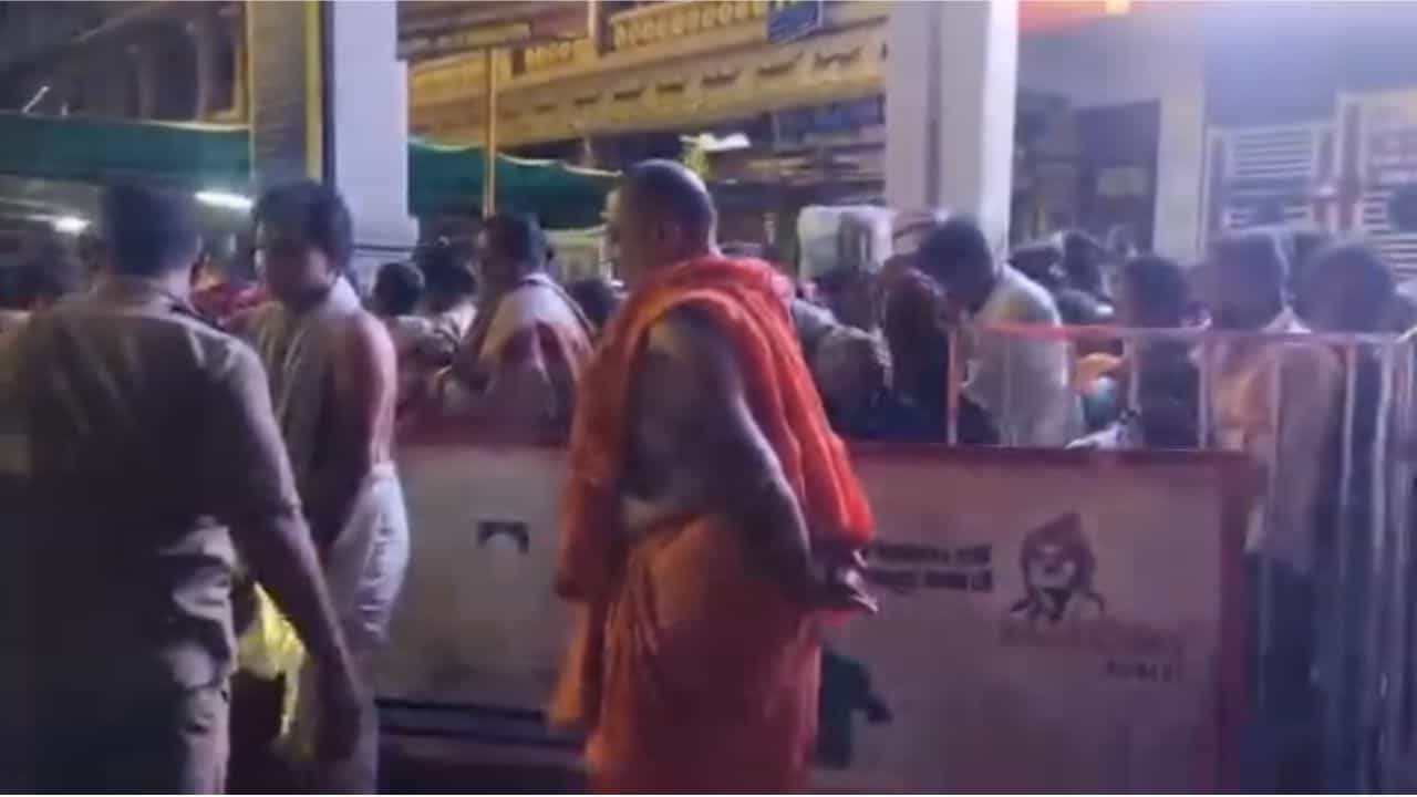 Tv9 Kannada News Live: ಮಳೆಗೆ ಮಂತ್ರಾಲಯದಲ್ಲಿ ಭಕ್ತರ ಪರದಾಟ, ಶ್ರೀಗಳಿಂದಲೇ ಖುದ್ದು ವಸತಿ ವ್ಯವಸ್ಥೆ; ಇಲ್ಲಿವೆ ಈ ಹೊತ್ತಿನ ಟಾಪ್​​ ಸುದ್ದಿಗಳು