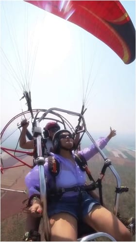 ಹಕ್ಕಿಯಂತೆ ಗಾಳಿಯಲ್ಲಿ ಹಾರಿದ ಮಯೂರಿ