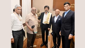 : ದಳಪತಿಗೆ ಸಿಕ್ಕಿತು ಕಿಂಗ್ ಕೊಹ್ಲಿ ಸಹಿ ಮಾಡಿದ ರೇರ್ ಬ್ಯಾಟ್ ಗಿಫ್ಟ್!